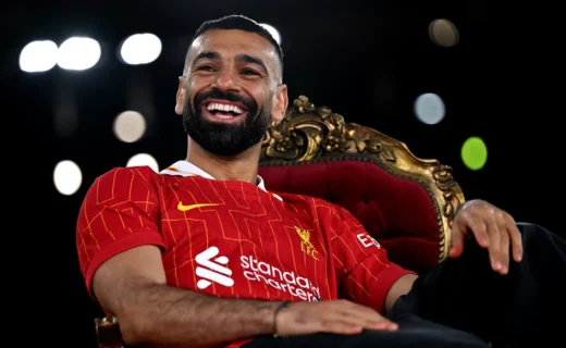 رسميًا.. محمد صلاح يجدد عقده مع ليفربول حتى 2027