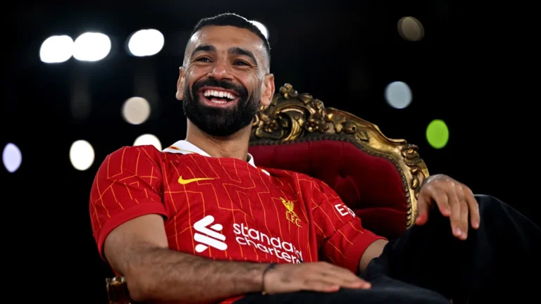رسميًا.. محمد صلاح يجدد عقده مع ليفربول حتى 2027