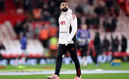 محمد صلاح يعود لقائمة ليفربول أمام برايتون بعد حل الأزمة مع سلوت