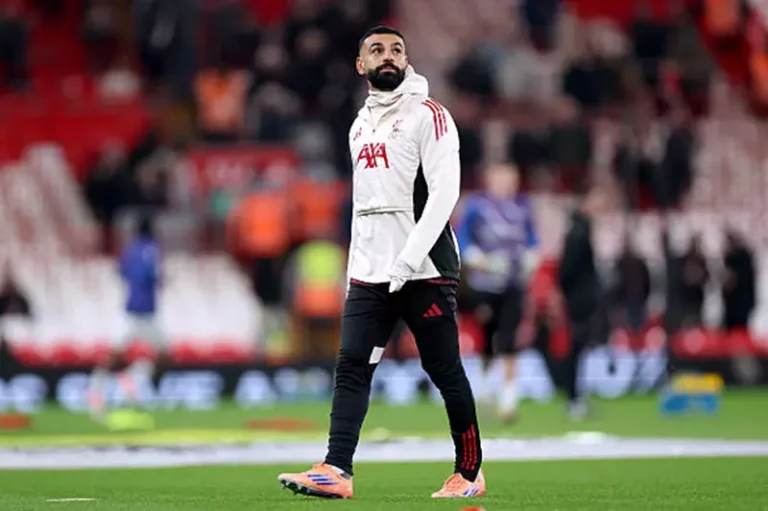 محمد صلاح يعود لقائمة ليفربول أمام برايتون بعد حل الأزمة مع سلوت