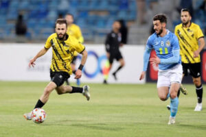 موعد مباراة الحسين إربد والفيصلي 2026 توقيت الأردن