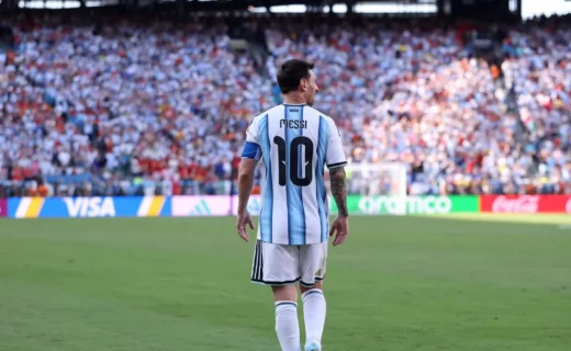 بعد اعتزال ميسي دولياً: أي مستقبل ينتظر الأرجنتين ومن سيرتدي القميص رقم 10؟
