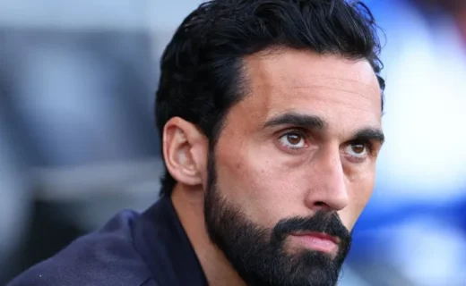 الاتحاد الإنجليزي يُخطر ألفارو أربيلوا بتهمة السلوك غير اللائق بعد تعادل فولهام مع مانشستر يونايتد